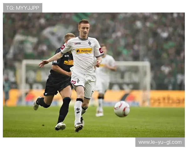 罗伊斯惊艳发挥，德国中场再现巅峰风采