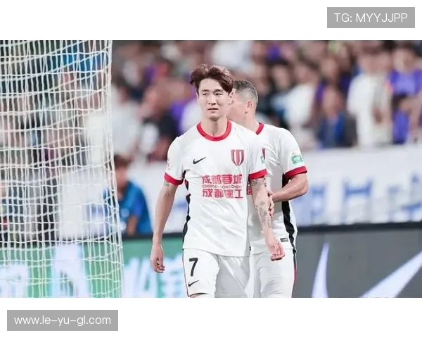 韦世豪续约成都蓉城:性价比超高,本土顶尖球员的明智选择