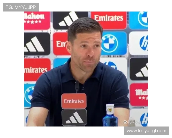 阿隆索中场调度妙传不断,球队进攻如行云流水 阿隆索中场调度妙传不断,球队进攻如行云流水